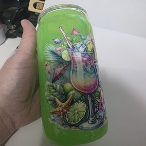 Tropical Green Tumbler with Cocktail Design